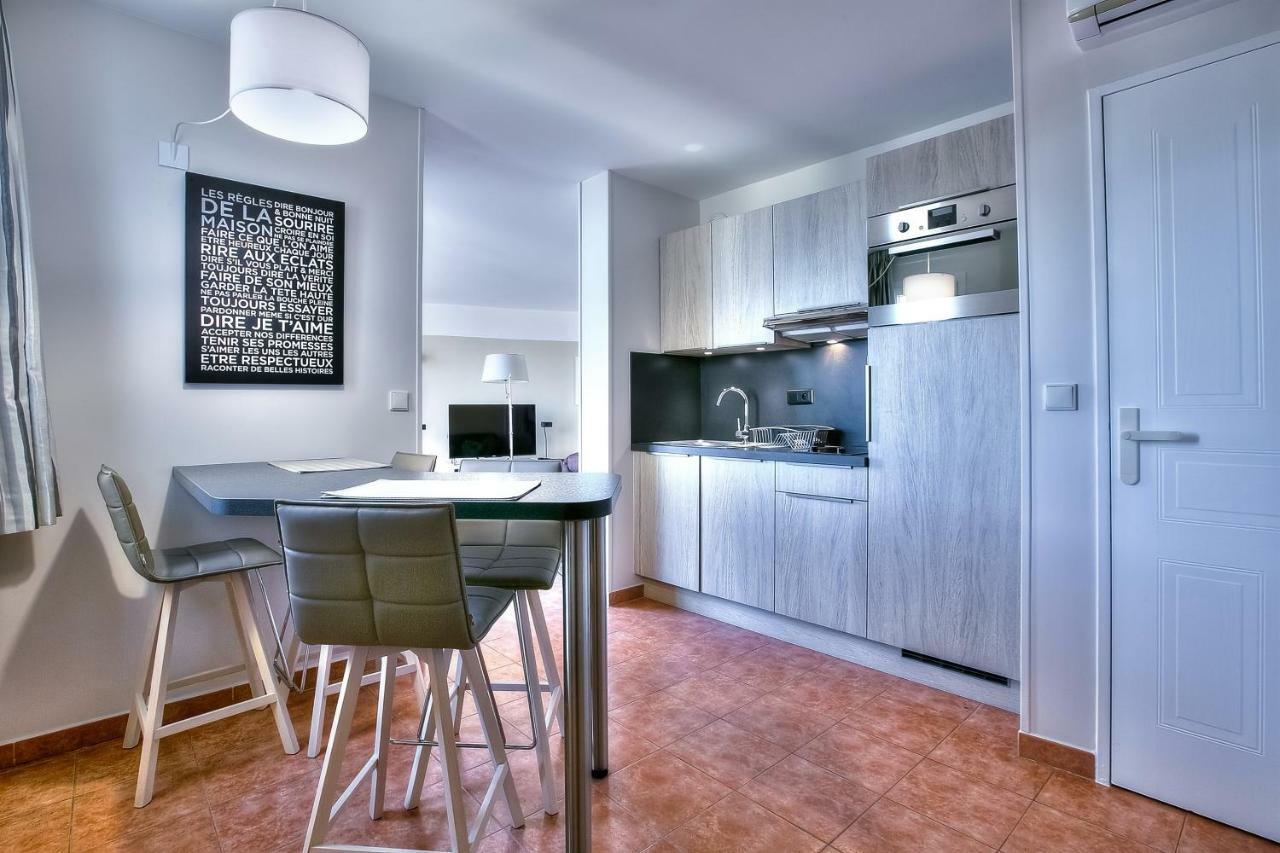 Penthouse Vue Mer Avec Rooftop,Jacuzzi,Et Parking Prive 앙티브 외부 사진